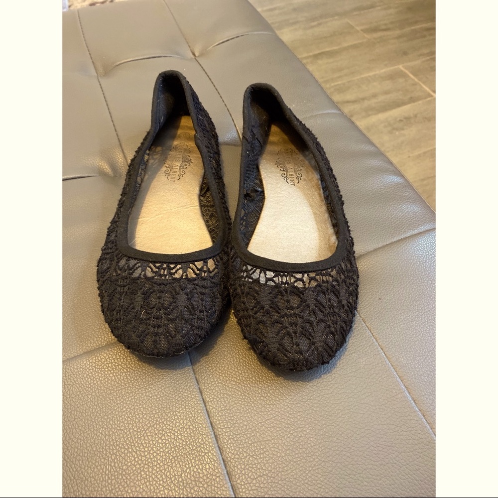 Black flats
